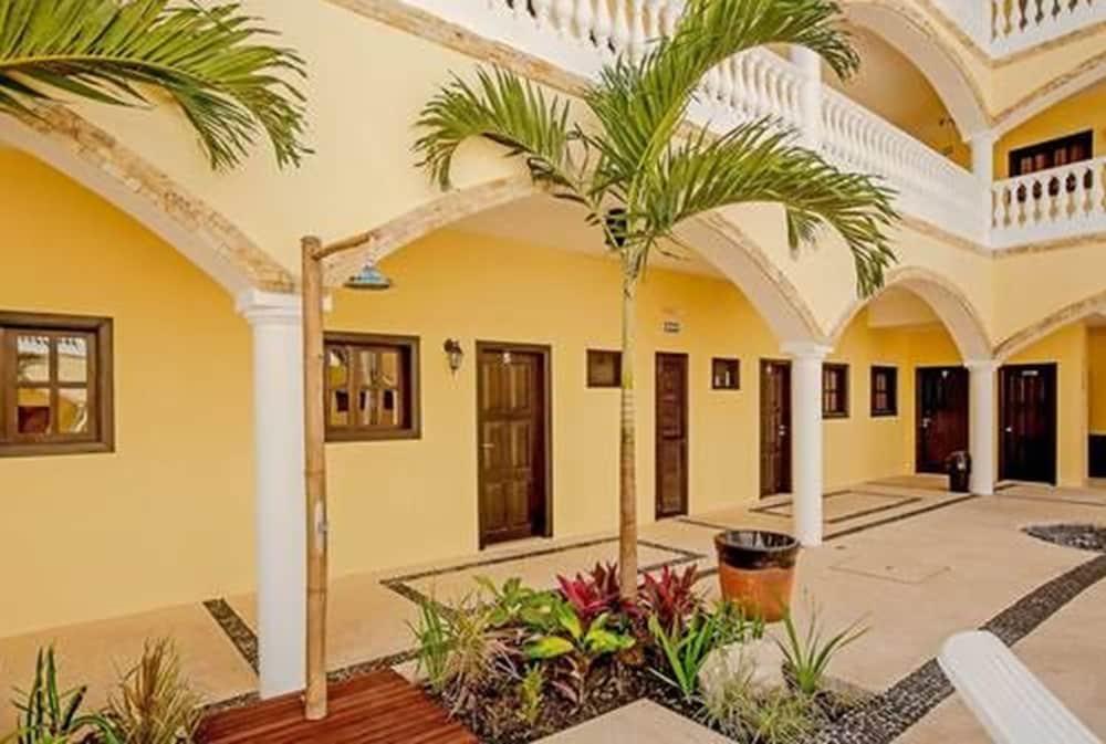 We Playa Hotel Плая-дель-Кармен Экстерьер фото