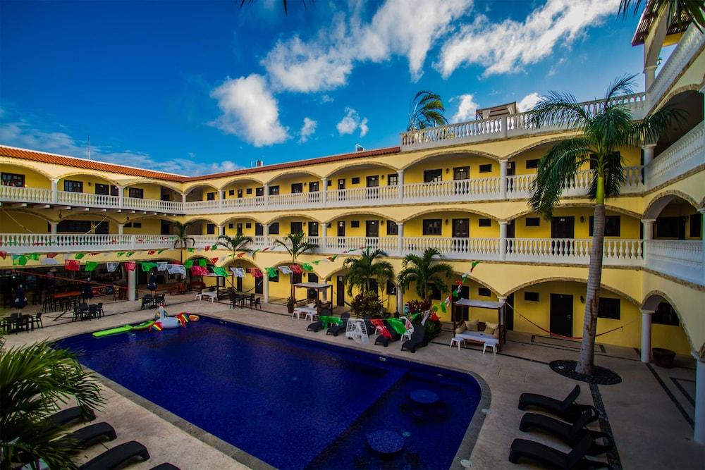 We Playa Hotel Плая-дель-Кармен Экстерьер фото