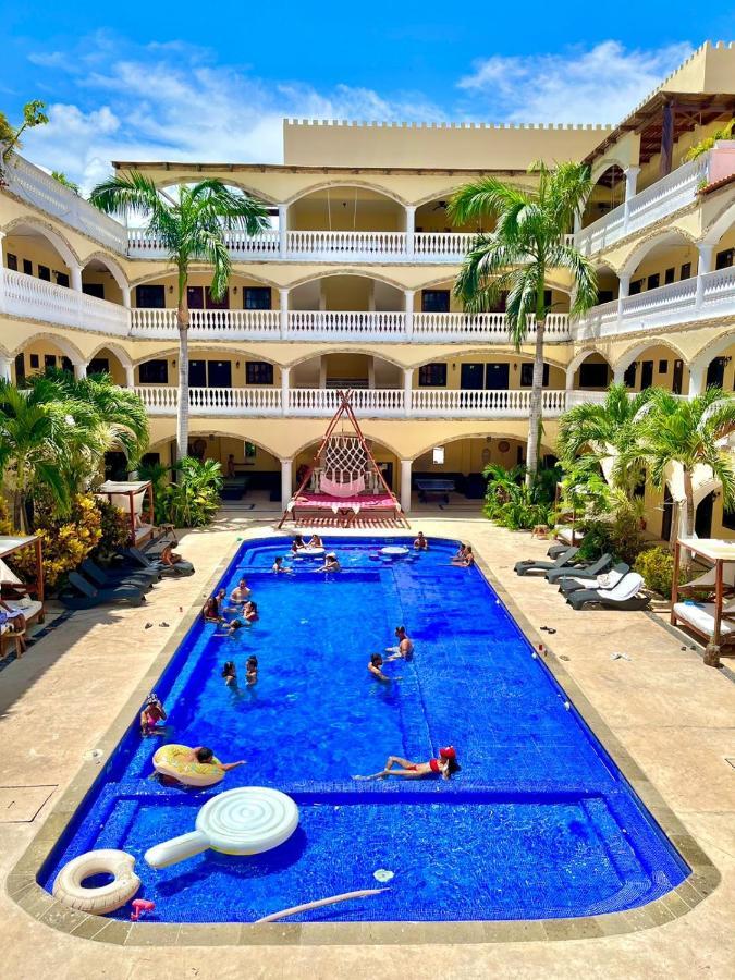 We Playa Hotel Плая-дель-Кармен Экстерьер фото