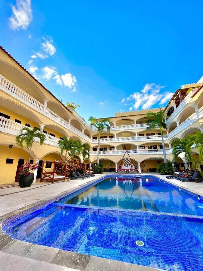 We Playa Hotel Плая-дель-Кармен Экстерьер фото
